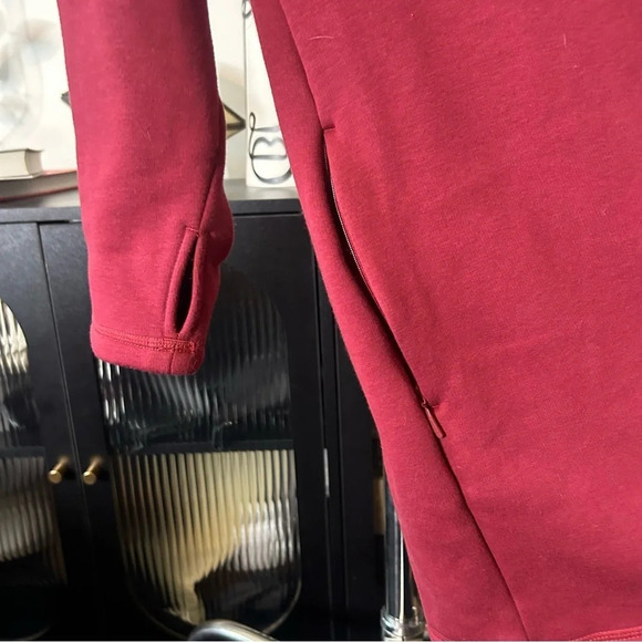 NWT - Athleta Cozy Karma Asym Pullover Sweatshirt Top Decadent Red 2XL - Picture 7 of 12